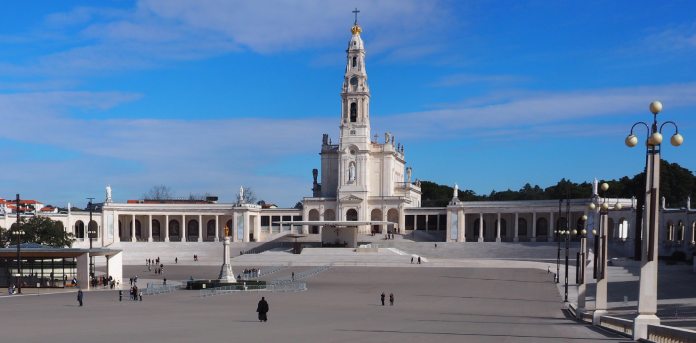 Nuestra Señora de Fátima.