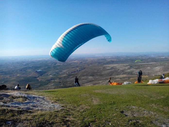 Lanzamiento en parapente.