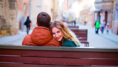 Ni un cuerpo ni una cara bonita. Descubre los trucos para atraer a un hombre.