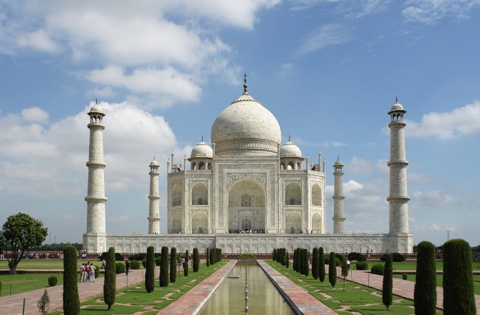 Taj Mahal.