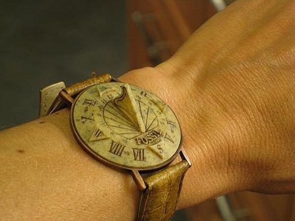 Objetos imposibles: Reloj solar de pulsera.