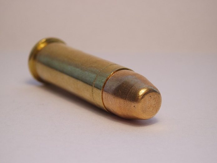 Una bala de .380 especial, uno de los tipos de calibres más usados.