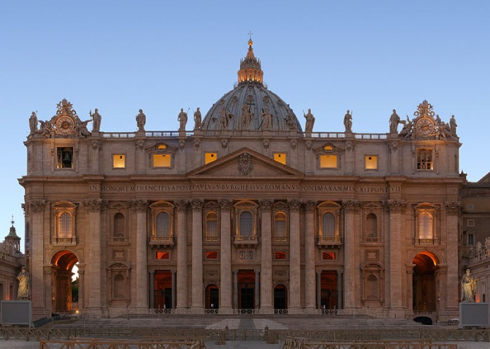 La hermosa Basílica es uno de los tipos de iglesia más conocidos. En la imagen la Basílica de San Pedro.